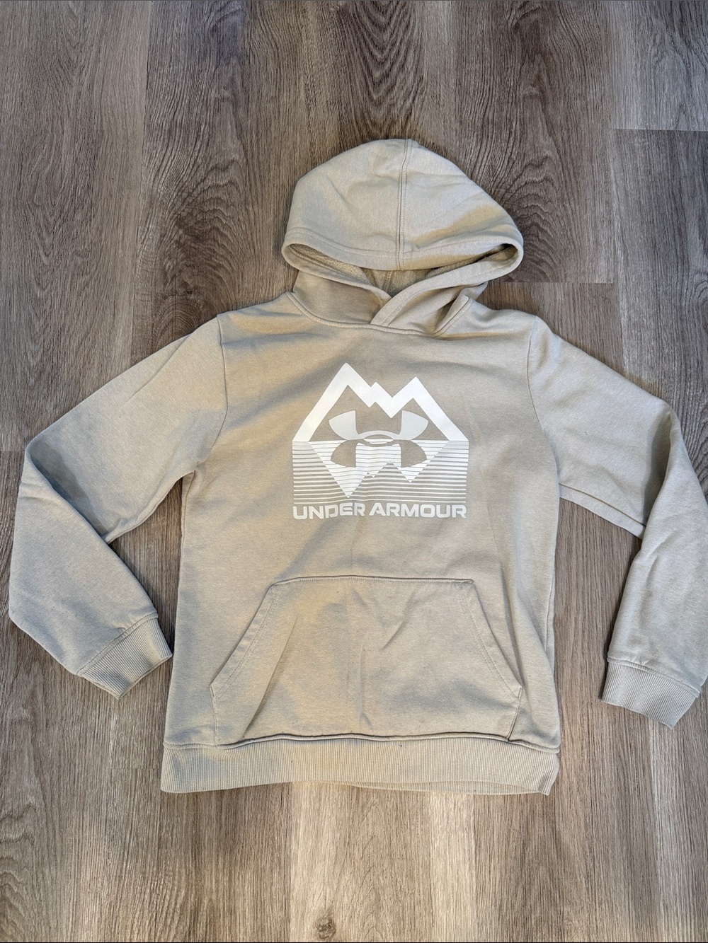 Under Armour Boys Cream Pullover Hoodie with Logo Medium